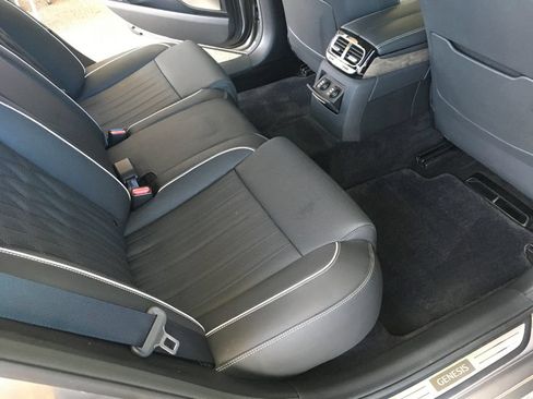 Used 2021 Genesis G90 3.3T Premium AWD/4WD image 30