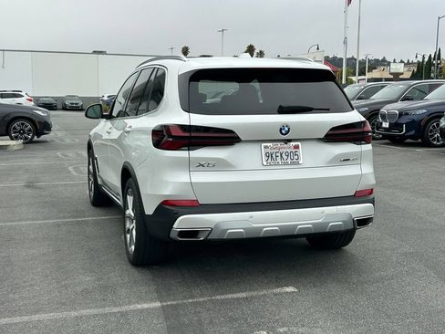 Used 2024 BMW X5 xDrive40i w/ Premium Package AWD/4WD image 3
