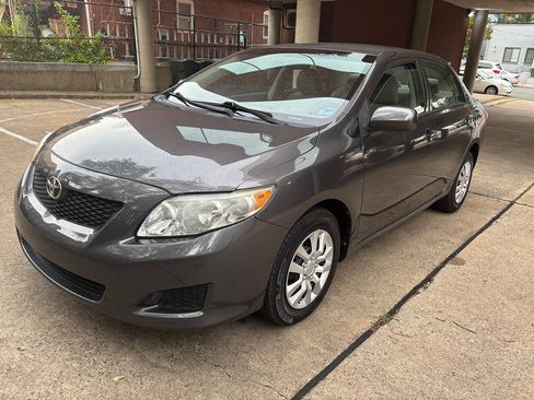 Used 2010 Toyota Corolla LE FWD image 1
