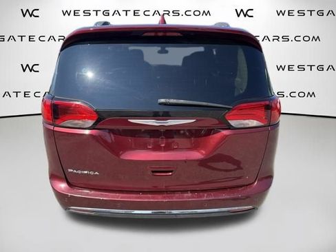 Used 2020 Chrysler Pacifica Touring-L Plus FWD image 8
