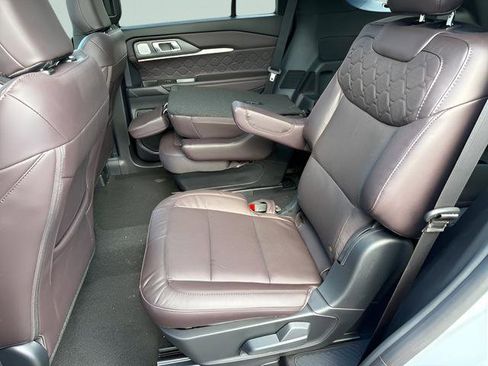 New 2026 Ford Explorer Platinum w/ LUX Leather Package AWD/4WD image 12