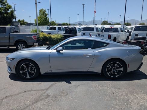 Used 2025 Ford Mustang Premium RWD image 9