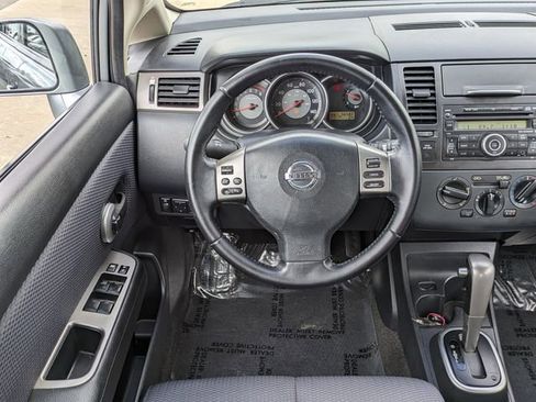 Used 2008 Nissan Versa SL w/ Convenience Pkg image 17