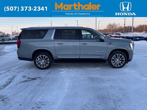 Used 2025 GMC Yukon XL Denali image 6