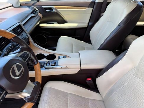 Used 2018 Lexus RX 350L FWD image 17