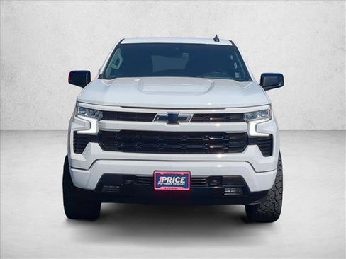 Used 2023 Chevrolet Silverado 1500 RST AWD/4WD image 2