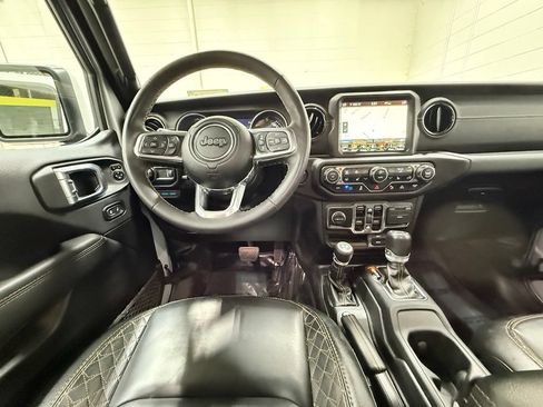Used 2023 Jeep Wrangler Unlimited Sahara AWD/4WD image 40