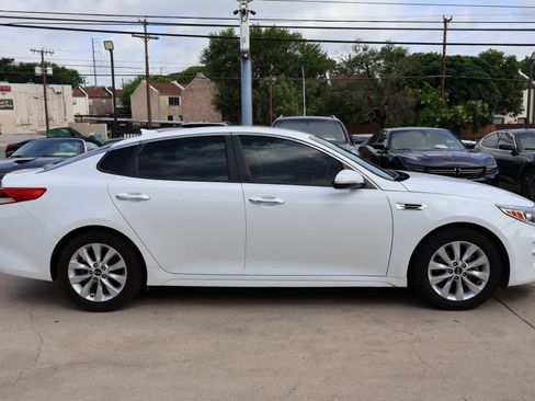 Used 2016 Kia Optima LX w/ Option Group 014 FWD image 8