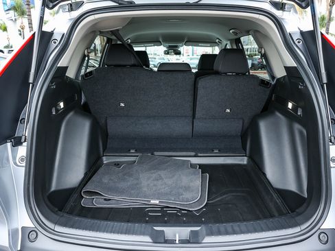 Used 2025 Honda CR-V LX image 31