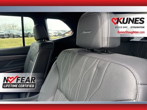 Used 2025 Buick Enclave Avenir w/ Trailering Package, 5000 lbs. AWD/4WD image 38
