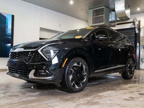 Used 2023 Kia Sportage SX image 4