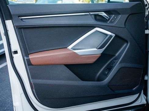 Used 2023 Audi Q3 2.0T Premium w/ Convenience Package image 19