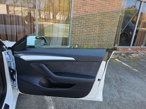 Used 2023 Tesla Model 3 Standard Range image 57