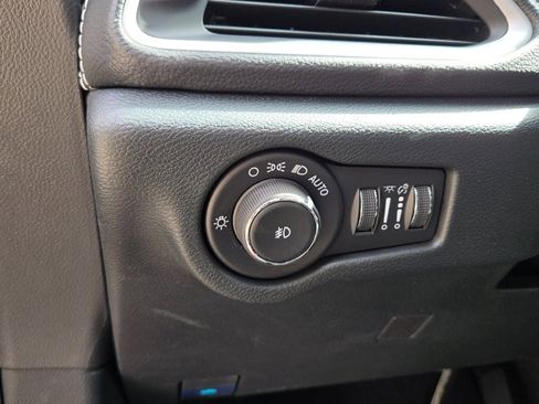 New 2026 Chrysler Pacifica Select image 27