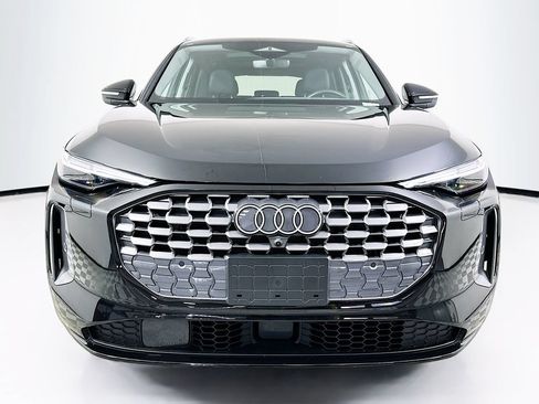 Used 2025 Audi Q5 Premium Plus w/ Premium Plus AWD/4WD image 5