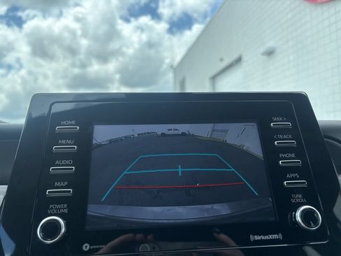Used 2024 Toyota Camry SE FWD image 12