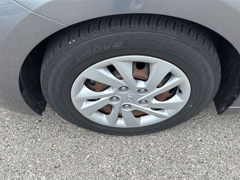Used 2020 Hyundai Elantra SE w/ Cargo Package (C1) FWD image 15