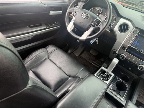Used 2014 Toyota Tundra Limited w/ Limited Premium Package image 15