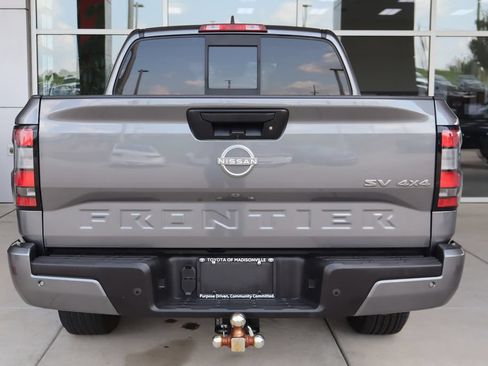 Used 2022 Nissan Frontier SV w/ SV Premium Package AWD/4WD image 7