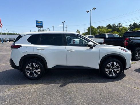Used 2023 Nissan Rogue SV AWD/4WD image 8