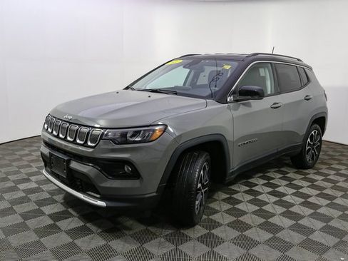 Used 2022 Jeep Compass Limited image 5