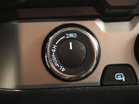 Used 2022 Toyota Tacoma SR5 image 25