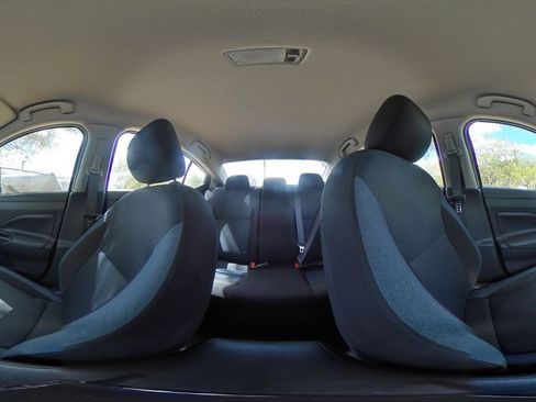 Used 2025 Nissan Versa SV image 38