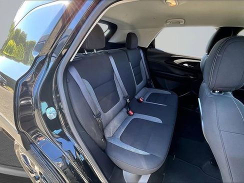 Used 2023 Chevrolet TrailBlazer LT AWD/4WD image 24