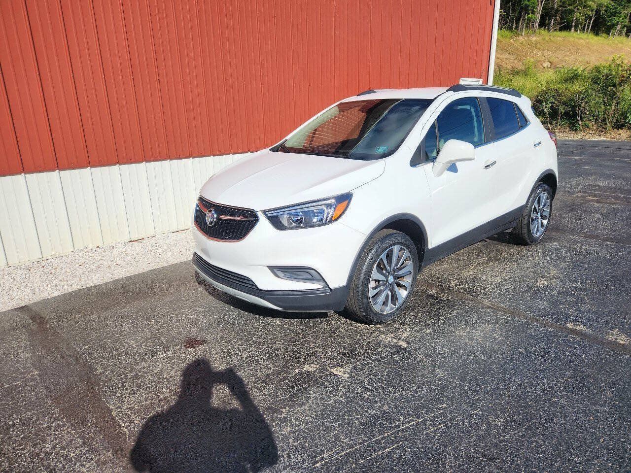 Used 2022 Buick Encore Preferred w/ Safety Package AWD/4WD image 3