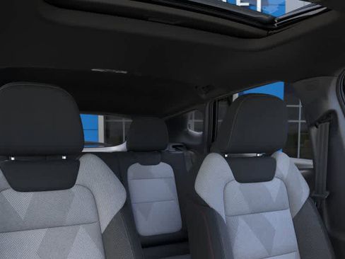 New 2025 Chevrolet Trax RS w/ Sunroof Package image 24