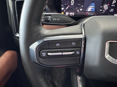 Certified 2024 GMC Canyon AT4 w/ AT4 Premium Package AWD/4WD image 16