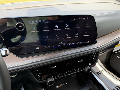 New 2026 Chevrolet Tahoe High Country AWD/4WD image 17