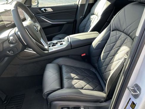 New 2026 BMW X7 xDrive40i w/ Premium Package AWD/4WD image 15