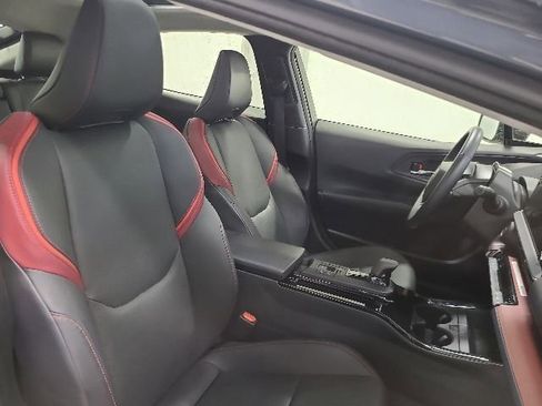 Used 2024 Toyota Prius Prime FWD image 17