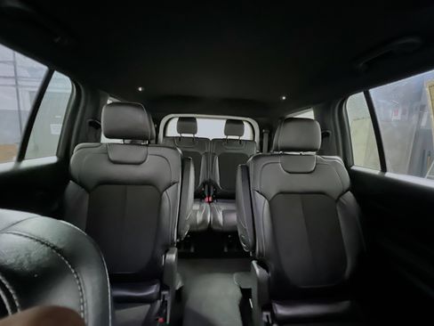 Used 2023 Jeep Grand Cherokee L Laredo AWD/4WD image 33