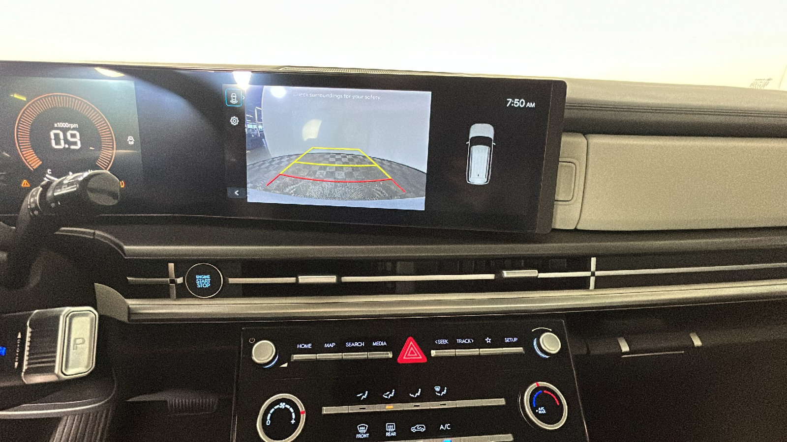Used 2024 Hyundai Santa Fe SE FWD image 29