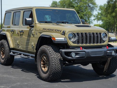 Used 2026 Jeep Wrangler Unlimited Rubicon AWD/4WD image 2