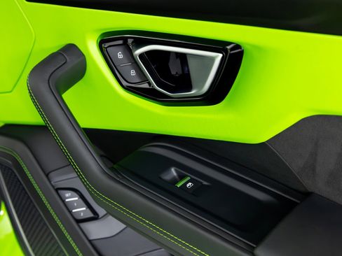 Used 2023 Lamborghini Urus S image 37