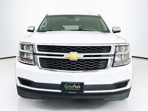 Used 2018 Chevrolet Tahoe LT image 2