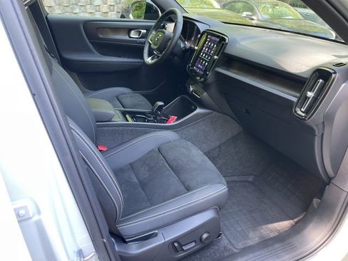 Certified 2023 Volvo C40 P8 Recharge Ultimate w/ Protection Package Premier AWD/4WD image 22