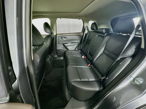 Used 2023 Nissan Rogue SV w/ SV Premium B Package AWD/4WD image 28