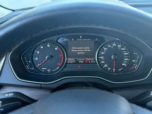 Used 2021 Audi Q5 Premium w/ Convenience Package image 17