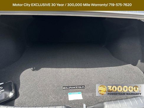 New 2025 Hyundai Elantra SEL image 24