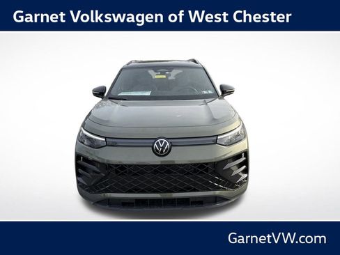 New 2026 Volkswagen Tiguan SE R-Line FWD image 8