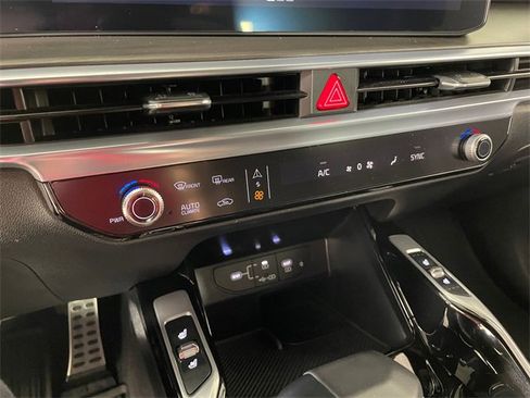 Certified 2024 Kia Sorento SX Prestige image 8