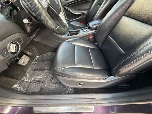 Used 2014 Mercedes-Benz CLA 250 image 32