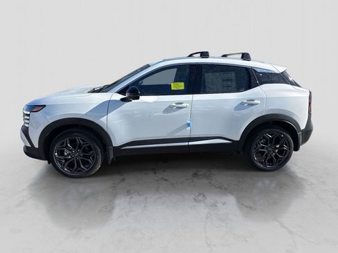 New 2026 Nissan Kicks SR w/ SR Premium Package image 2