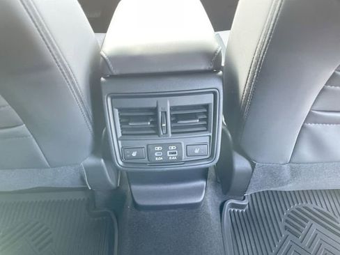Used 2026 Subaru Outback Limited image 15