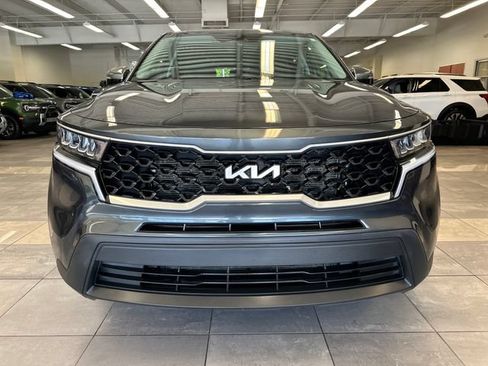 Used 2023 Kia Sorento LX FWD image 18