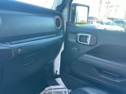 Used 2022 Jeep Gladiator Mojave image 40